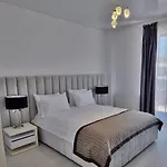 Ξενοδοχείο με διαμερίσματα Azimuth By Building Stefan - Building Stefan I Sud 3*