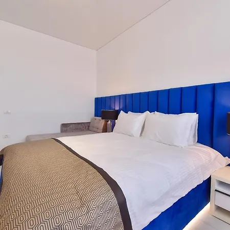 Aparthotel Building Stefan I Sud