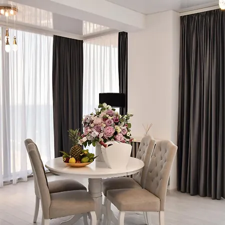 Building Stefan I Sud מלון דירות Năvodari